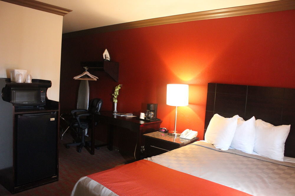 Red Roof Inn & Suites Monterrey Exterior foto
