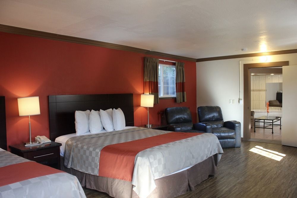 Red Roof Inn & Suites Monterrey Exterior foto