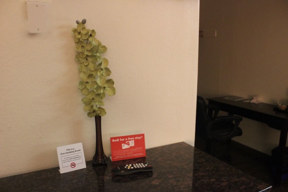 Red Roof Inn & Suites Monterrey Exterior foto