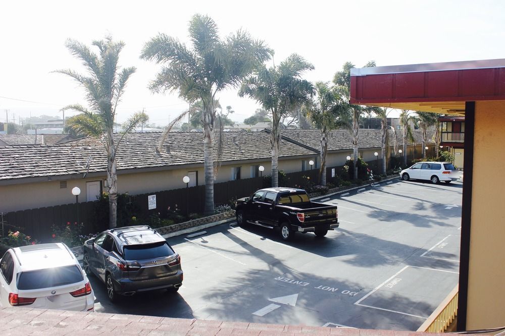 Red Roof Inn & Suites Monterrey Exterior foto